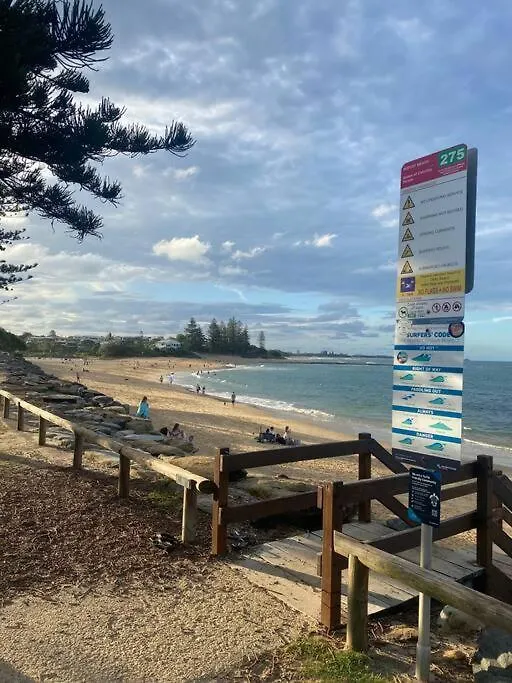 Moffat Beach Surf Retreat Caloundra 0*,  Austrália